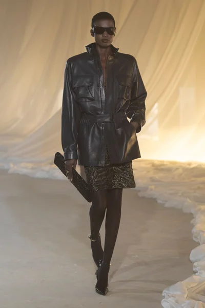 Look 17